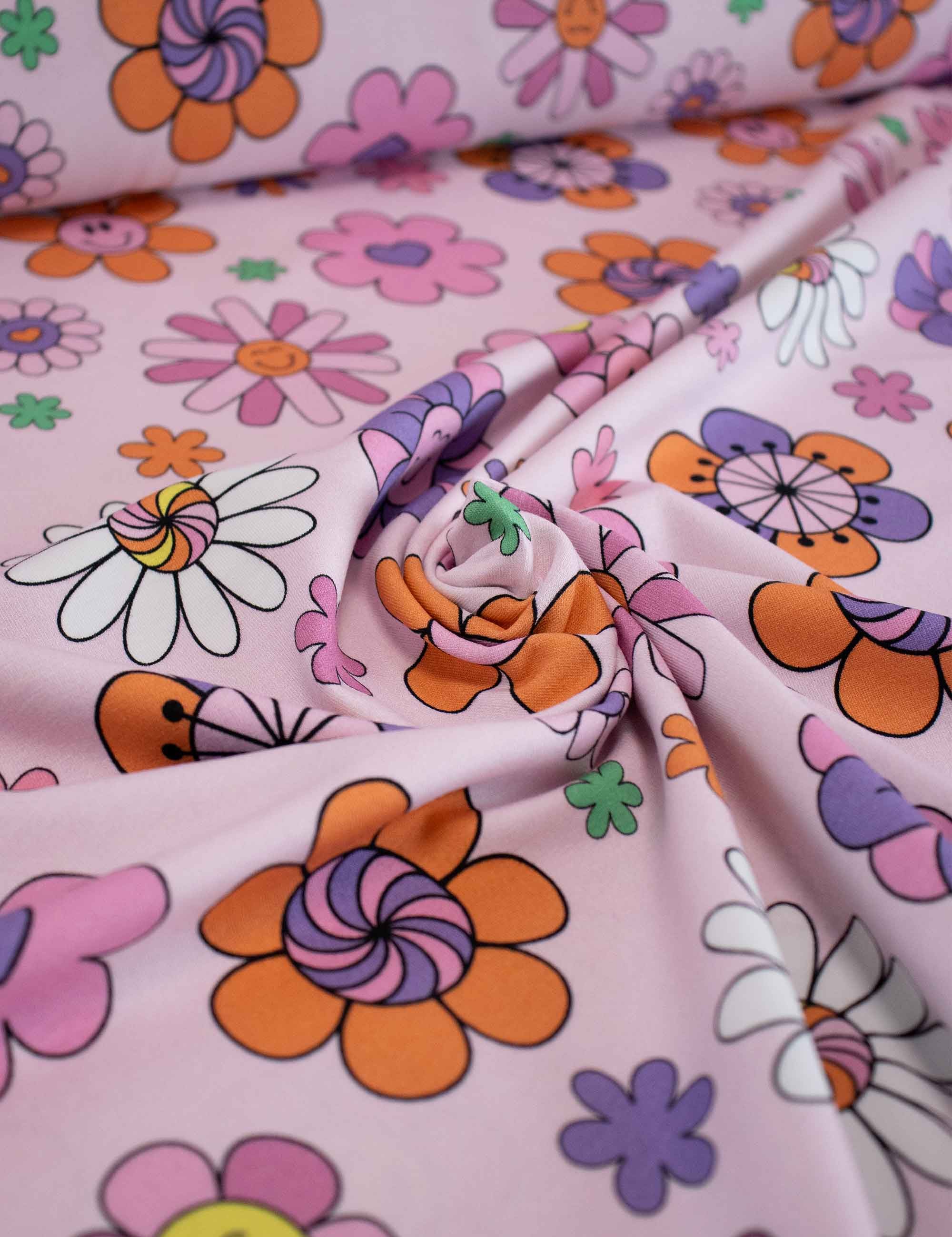 Flower-Power-2-tricot-rebel-studio-stoffen.jpg