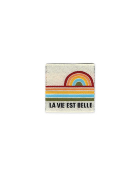 La Vie Est Belle | Geweven naailabel