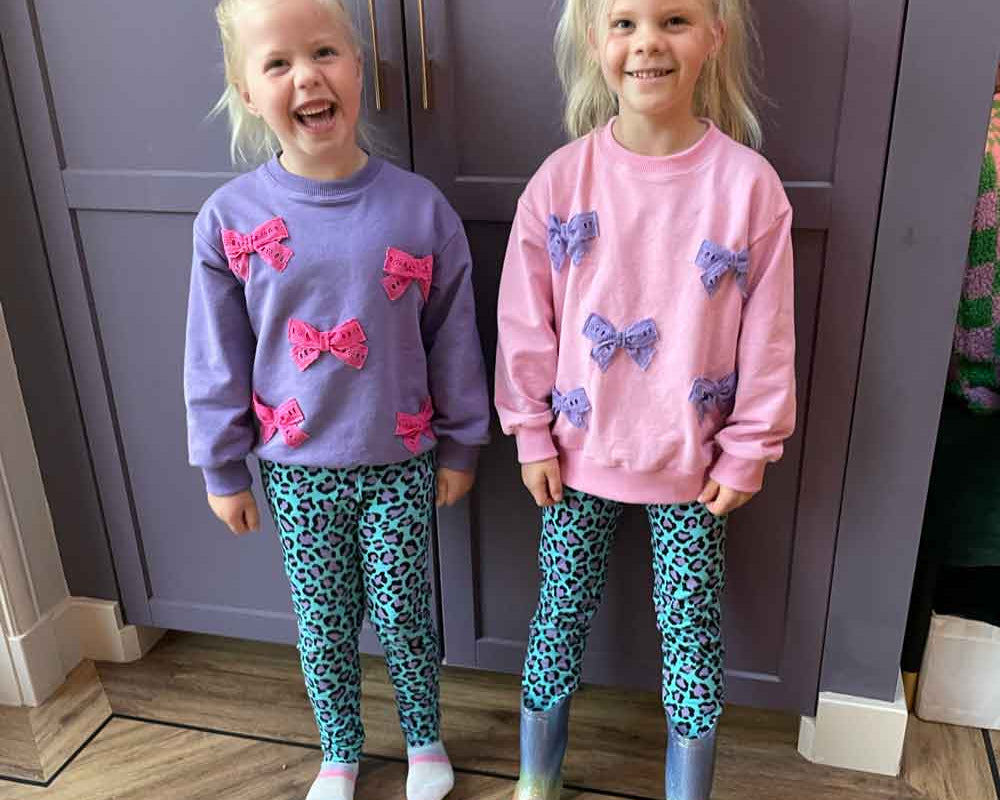 Zelf een vrolijke strikjessweater maken 🎀