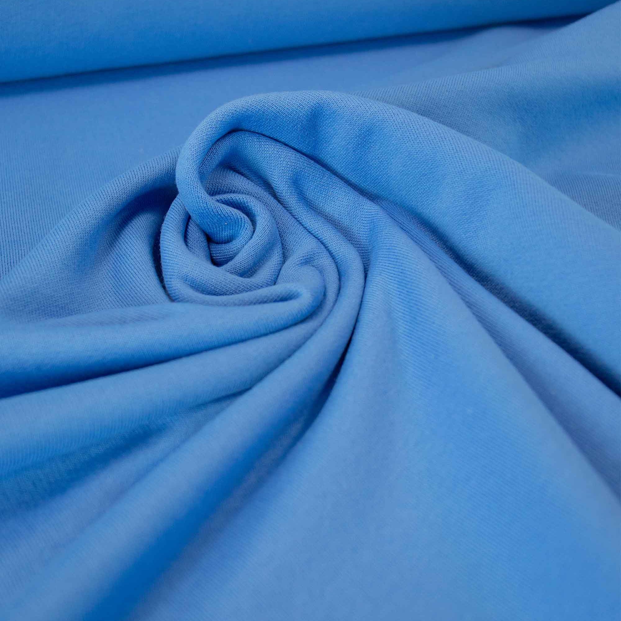 Blauwe stoffen kopen – van zachte tinten tot diepe kleuren