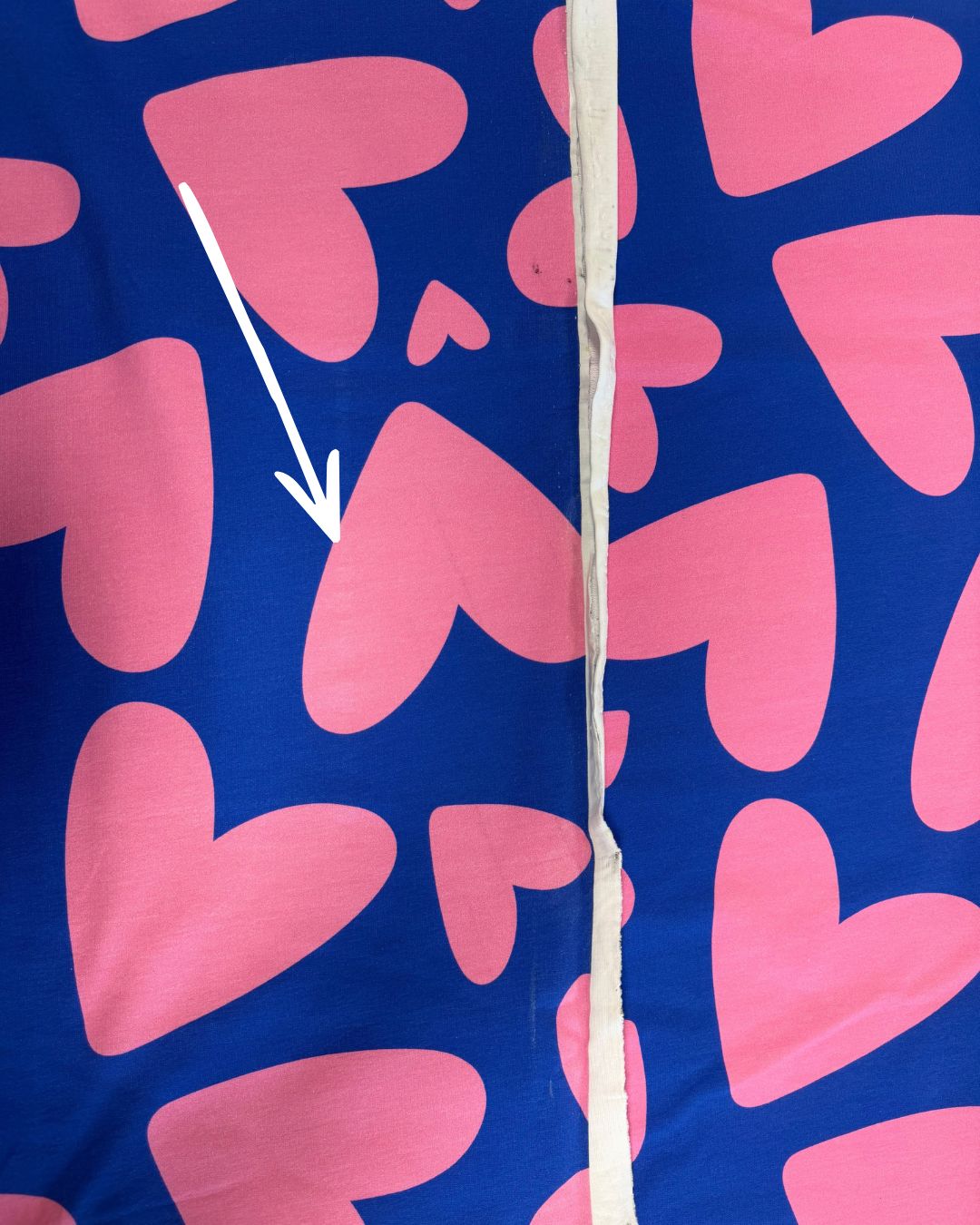 50cm Bold Hearts French Terry Streep | Rebel Rescue