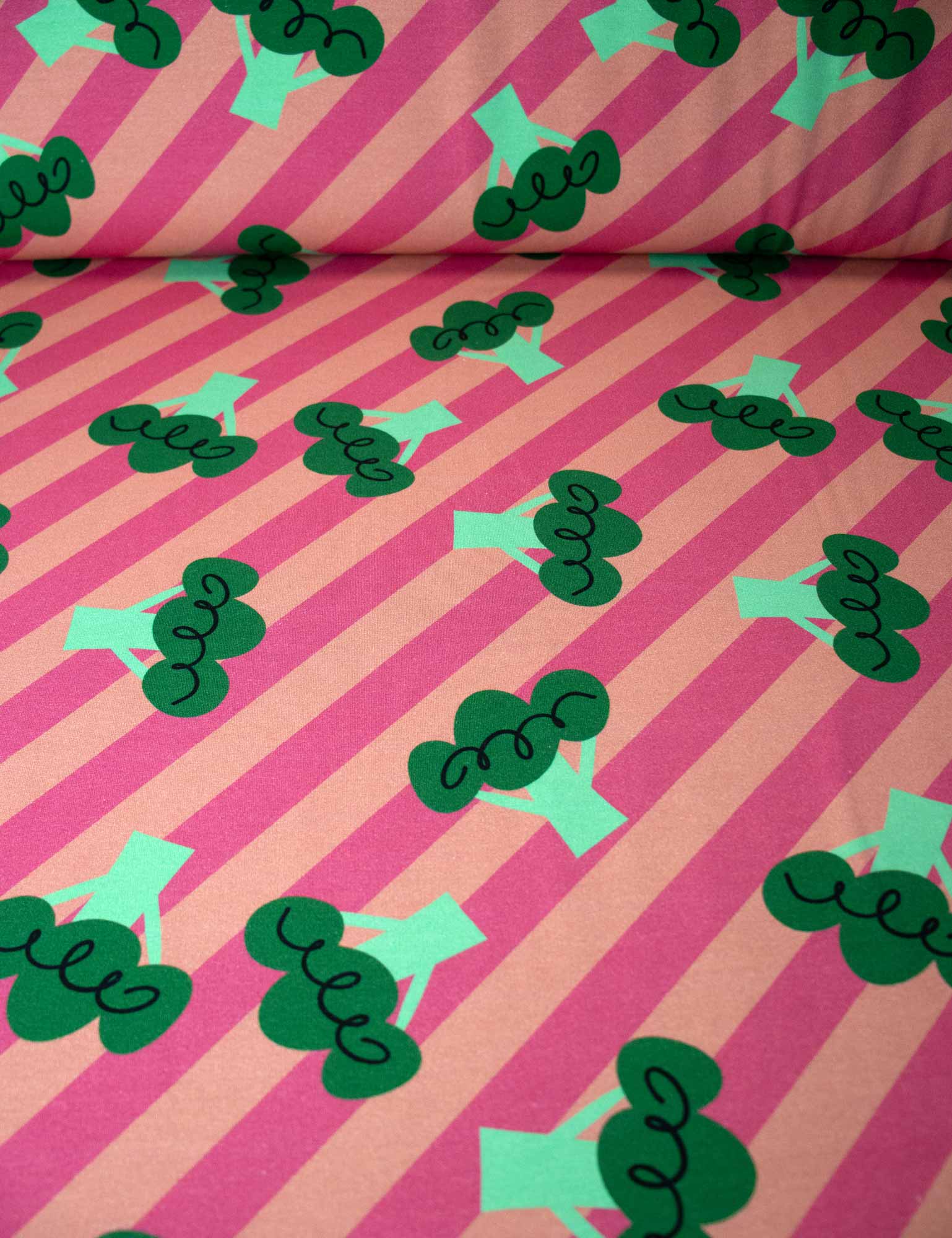 Broc 'n Roll Berry | French Terry | 170 cm breed