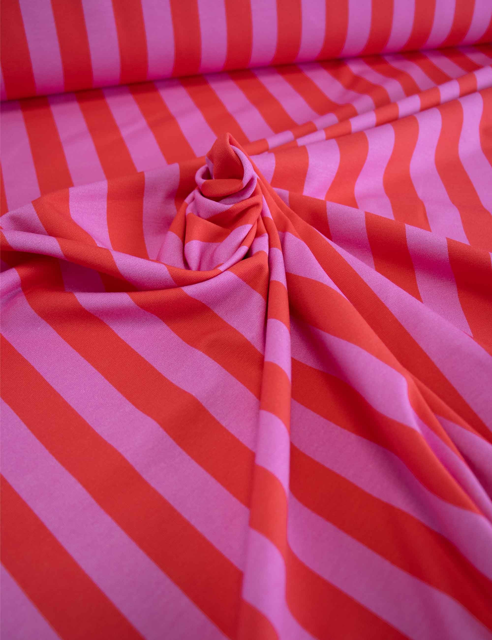 Candy-Clash-1-tricot-rebel-studio-stoffen.jpg