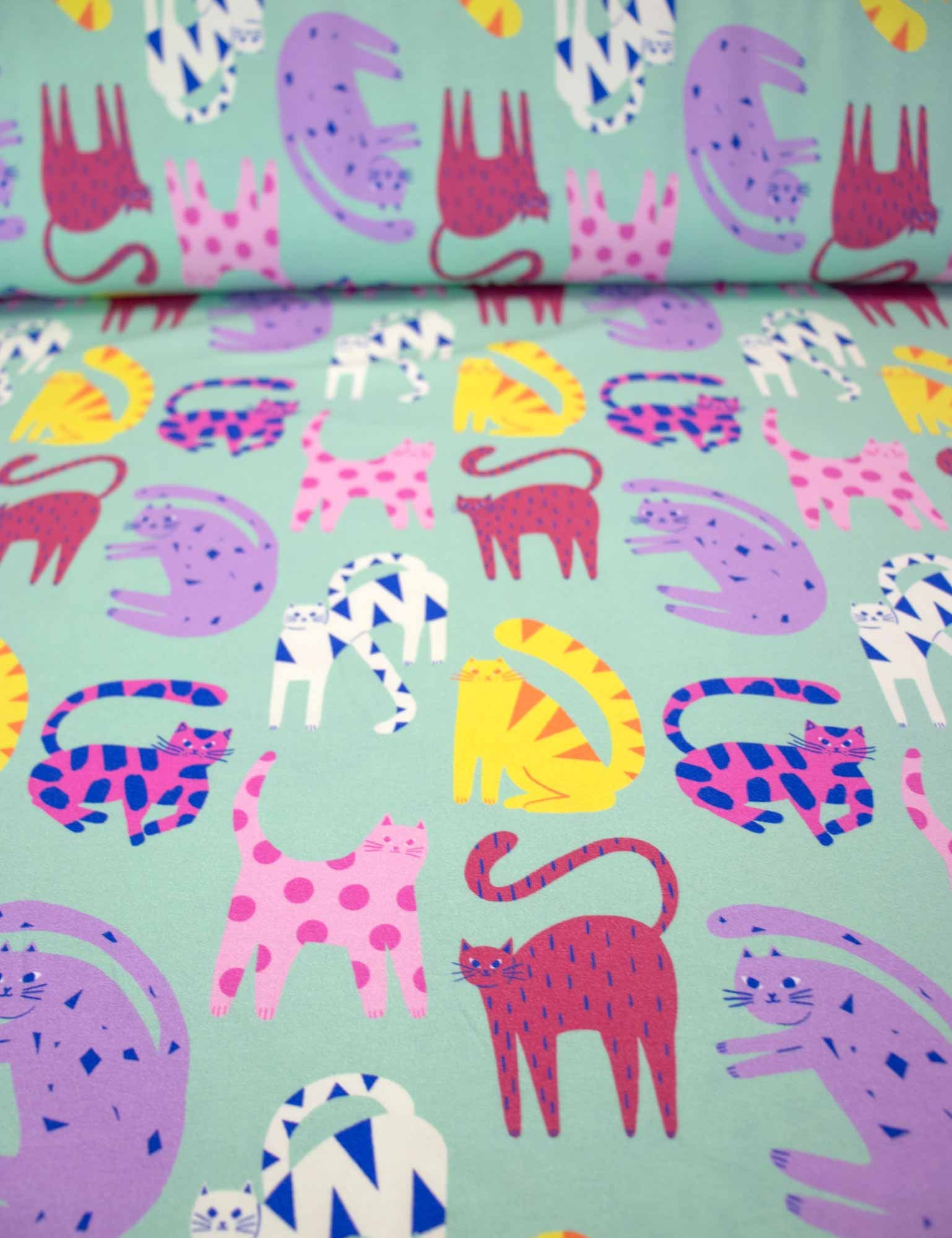 Cool-Cats-Mint-Vibe-2-tricot-rebel-studio-stoffen_787107be-76fe-4fd8-b745-5704a509788a.jpg