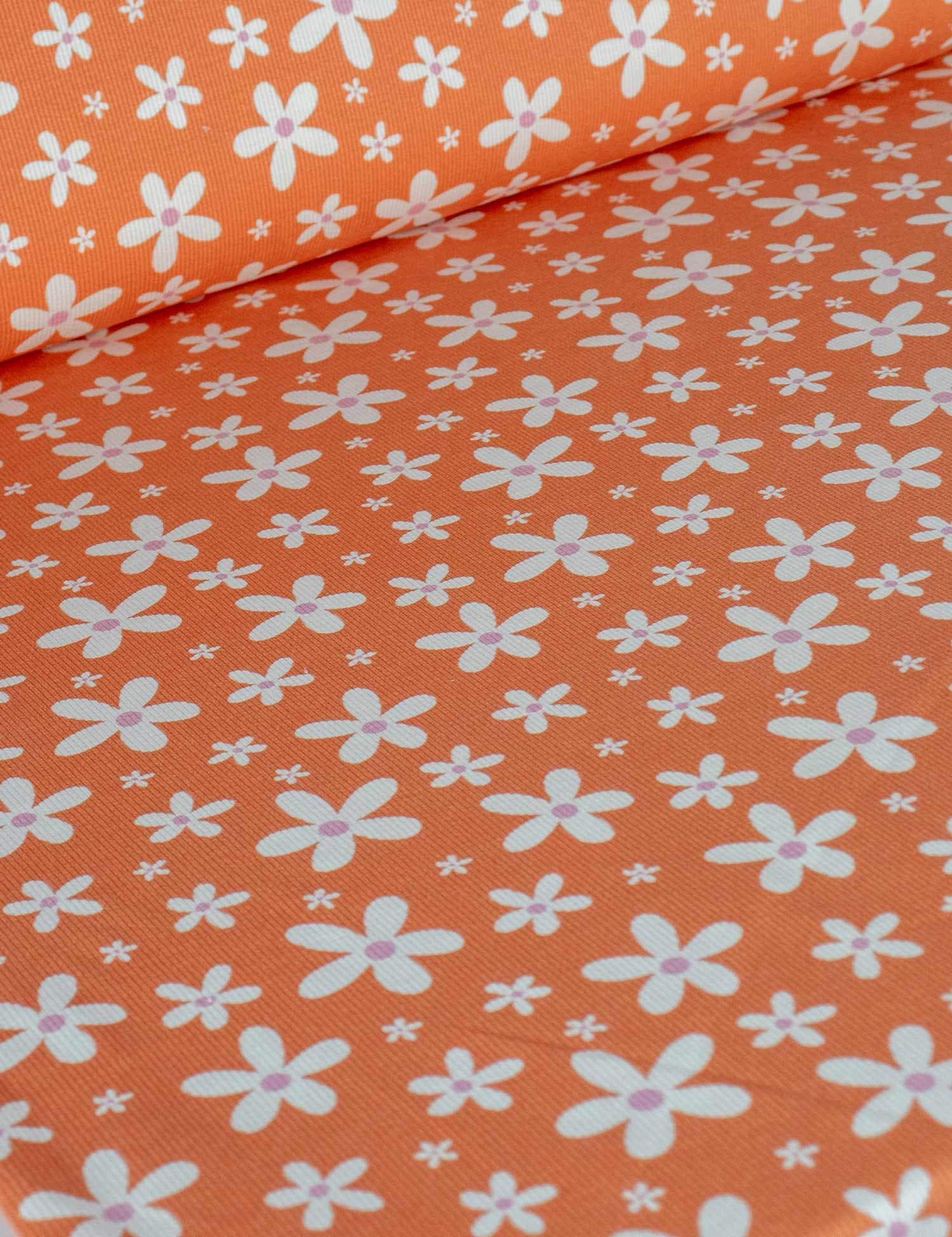 Daisy-Pop-bittersweet-orange-overzicht-rib-tricot-rebel-studio-stoffen.jpg