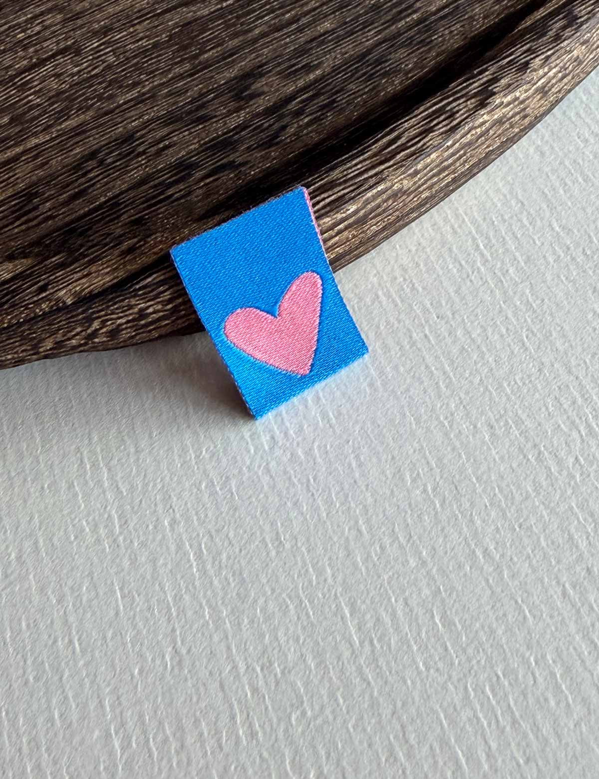 DoubleHeartBlue-geweven-naailabels-rebel-studio.jpg
