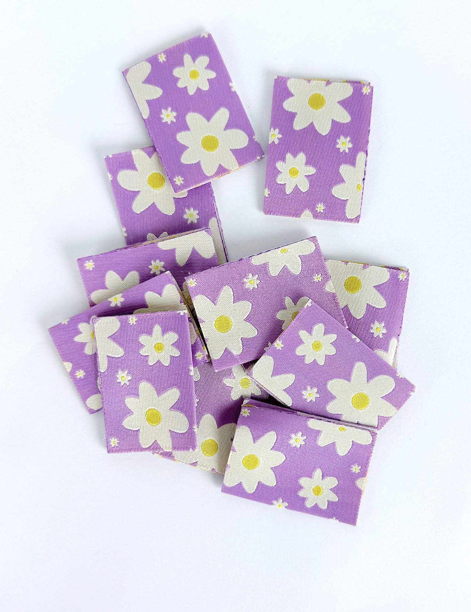 Flowers Lilac Geweven Label