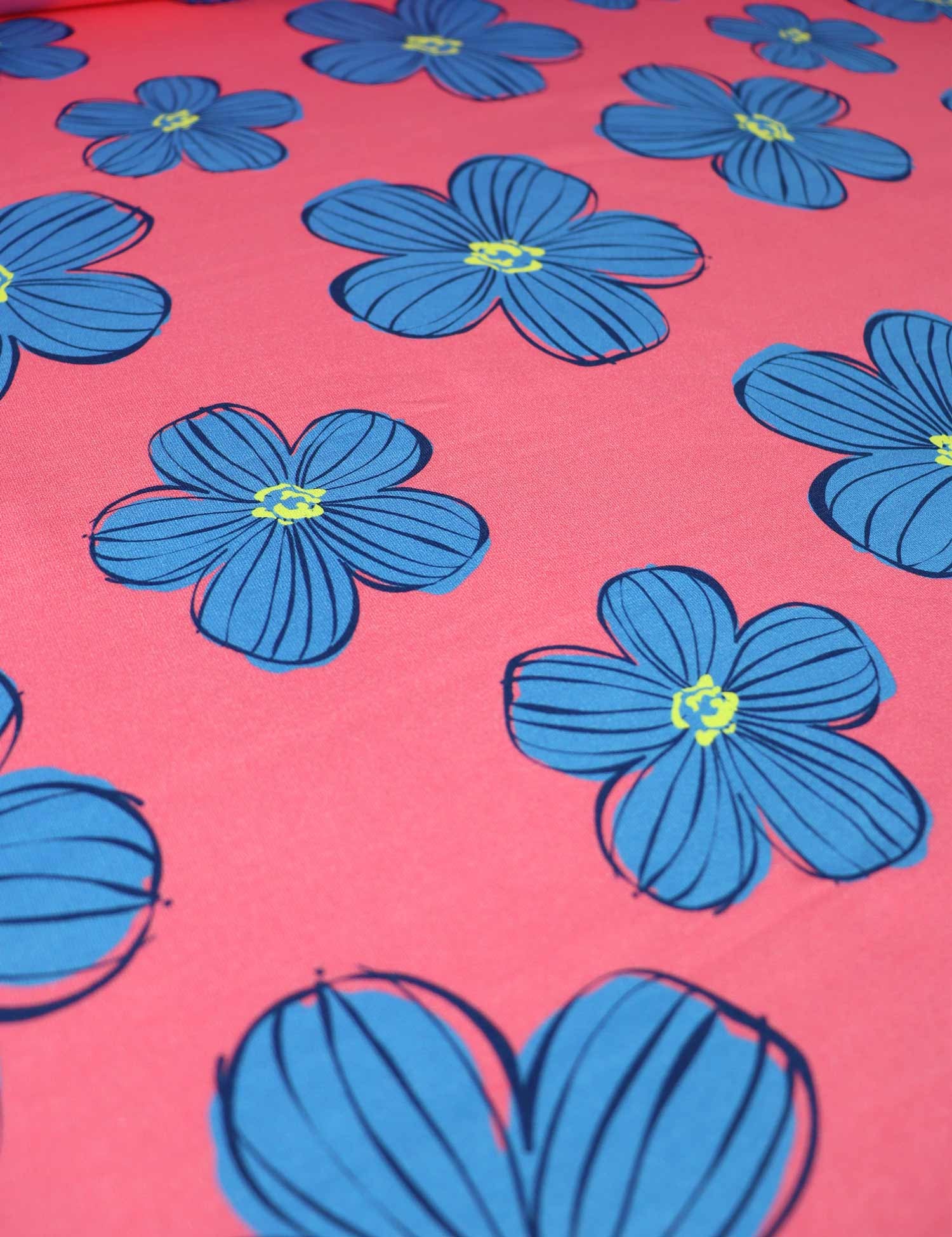 Funky-Florals-Coral-2-French-terry-rebel-studio-stoffen_ed559906-351d-4f77-a260-27a10379748b.jpg