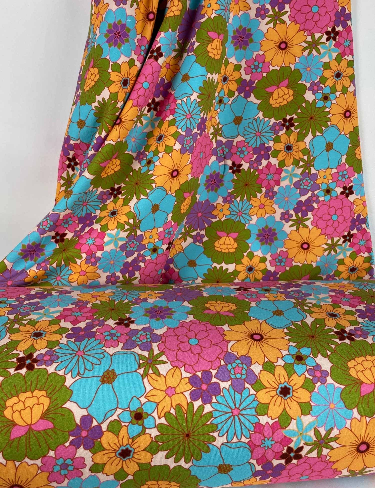 Perzik-bloemen-48-french-terry-rebel-studio-stoffen.jpg