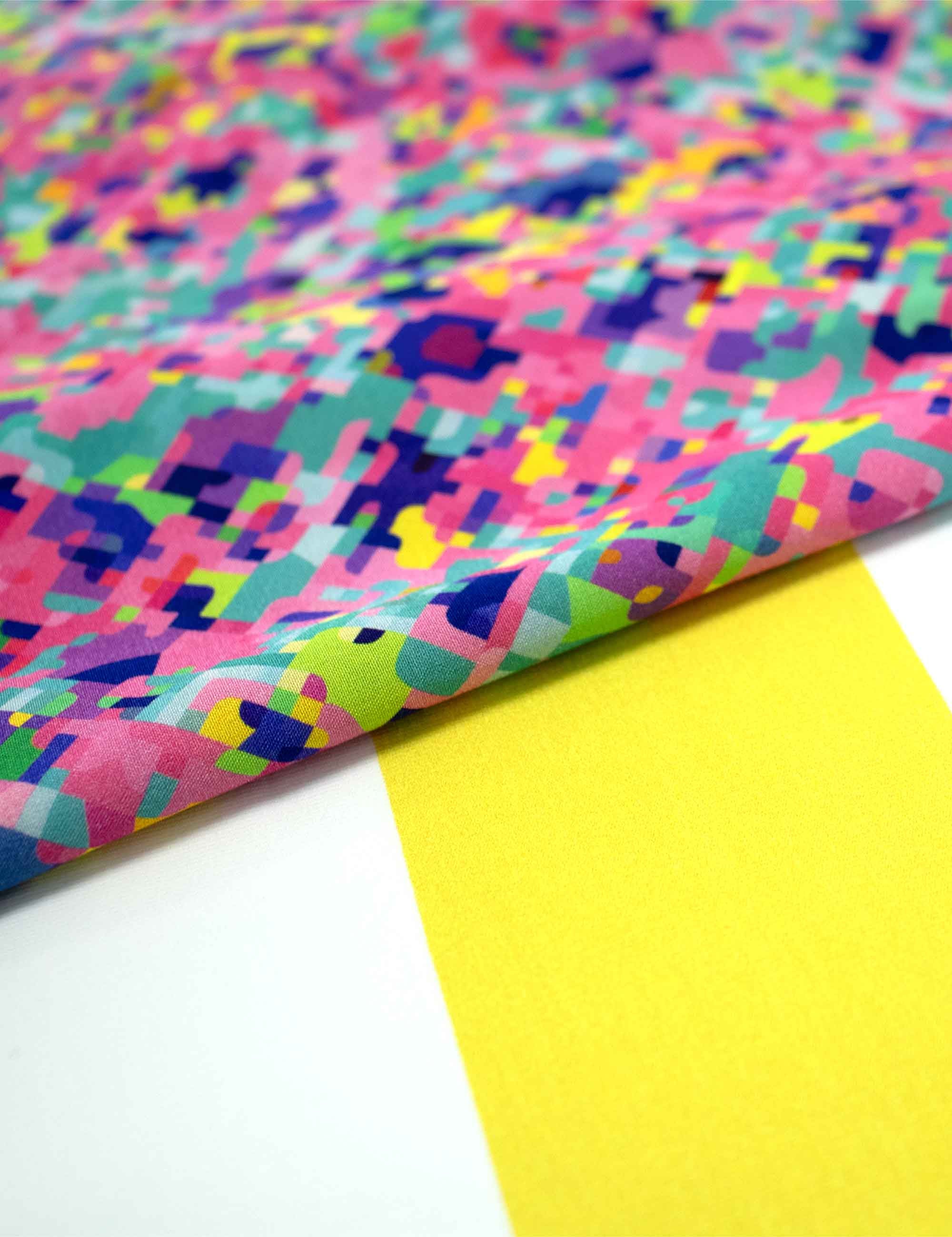Pixel-Pop-3-Viscose-Rebel-Studio-stoffen.jpg