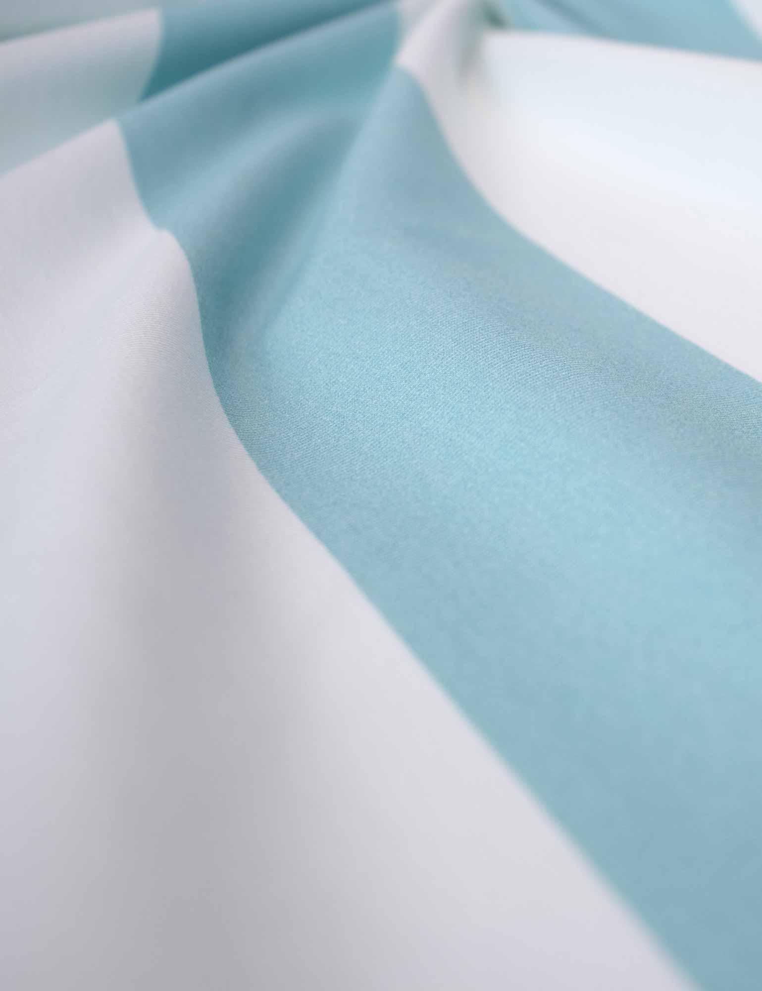Tidal-Stripe-close-up-Rebel-Studio-stoffen-summer-lovin.jpg