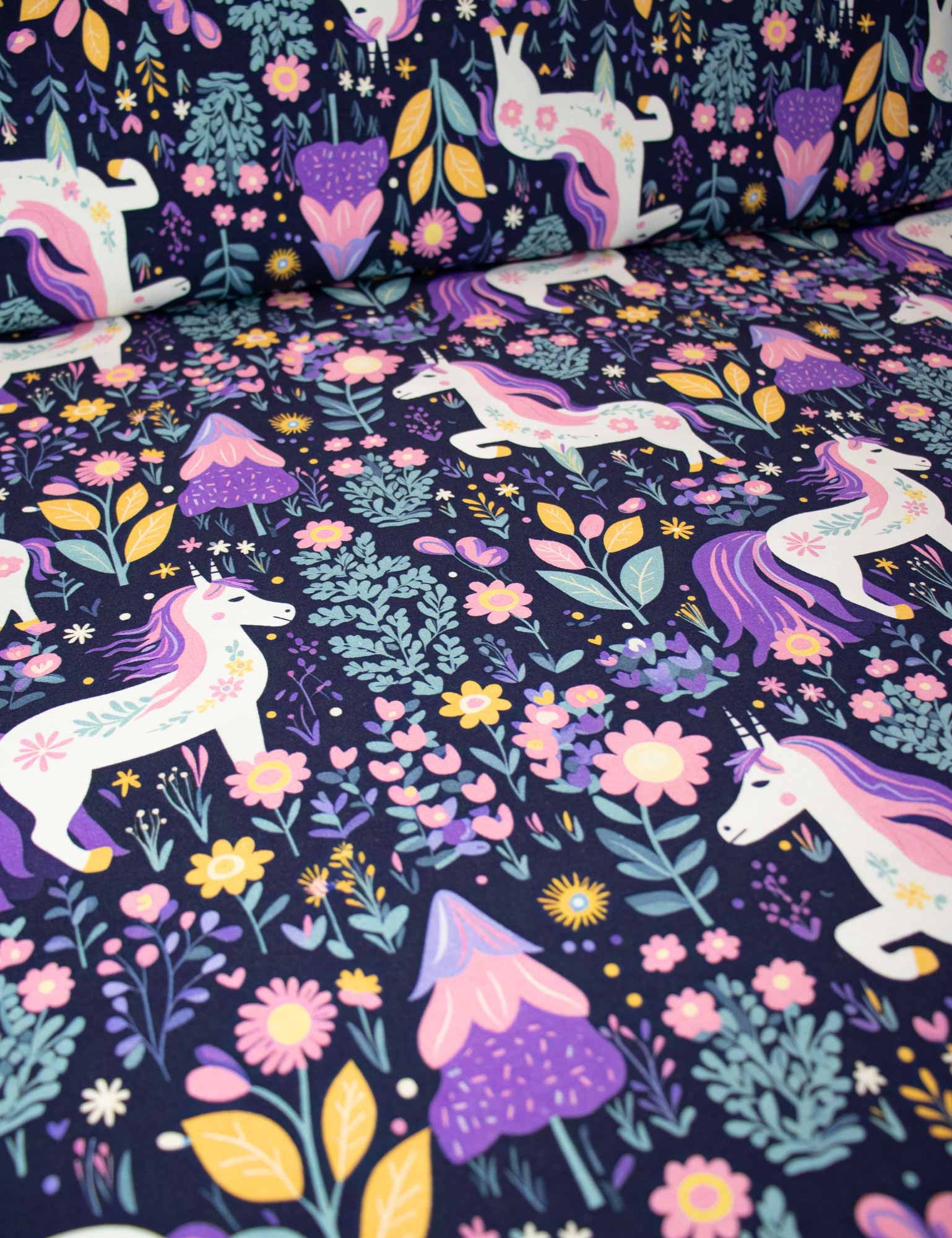 Unicorn-Dream-Meadow-rebel-studio-stoffen-1.jpg