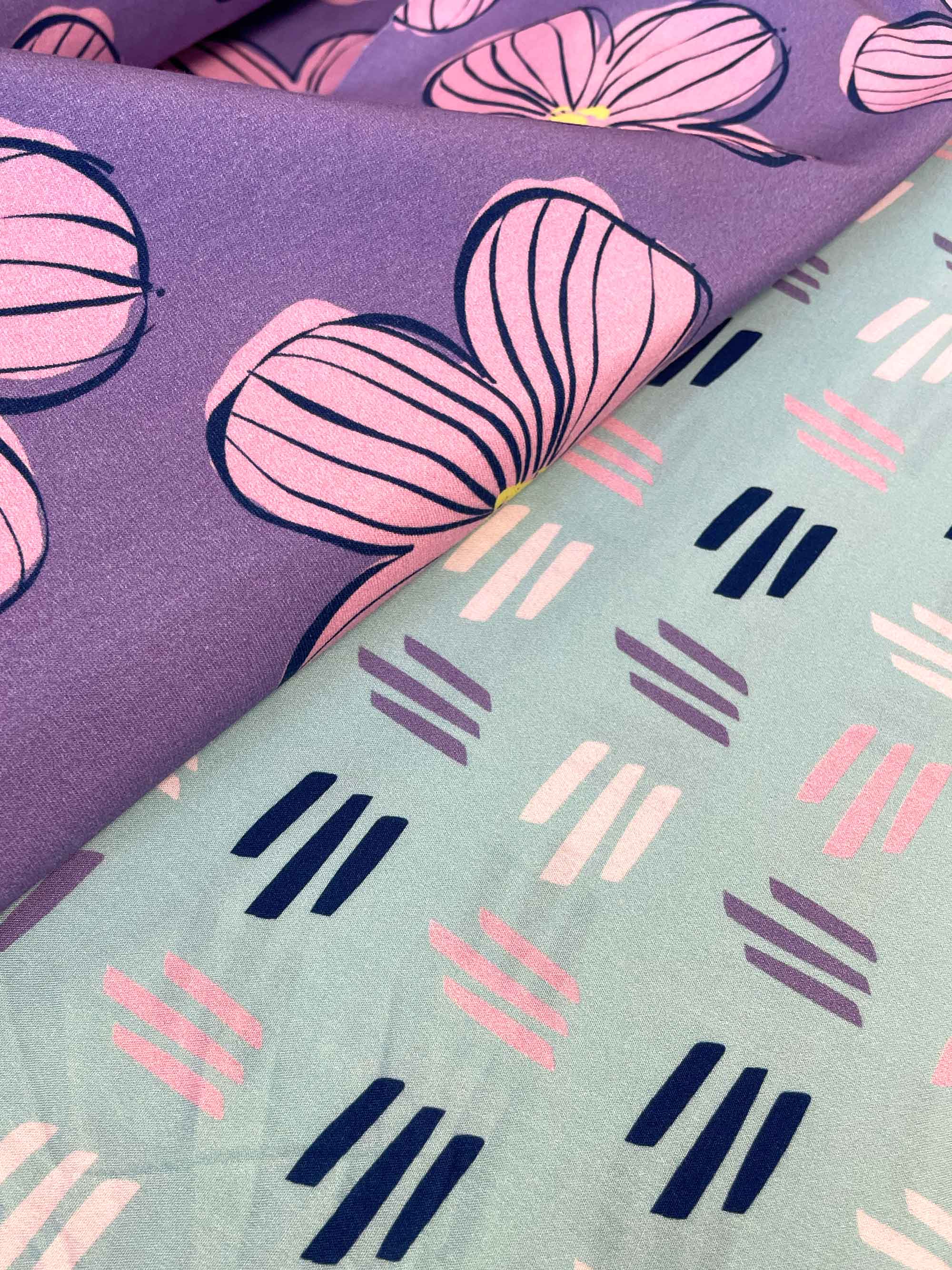 Minty Brush - Spring Tides | 140cm breed | Viscose