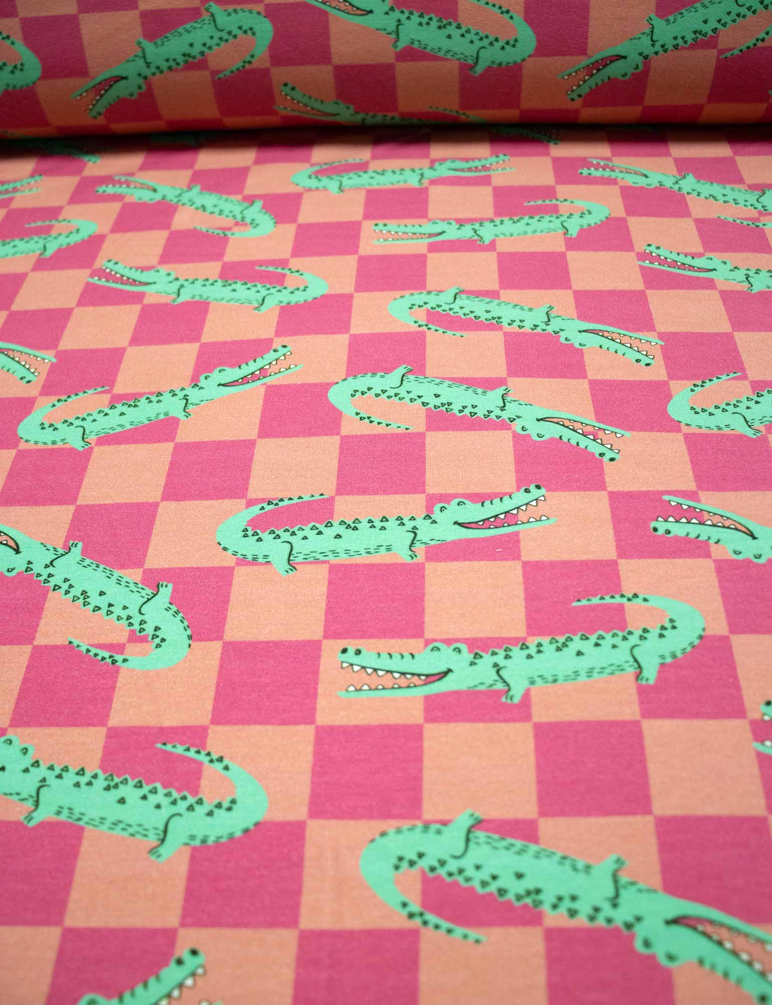 Croco Crew Berry Check | French Terry | 170 cm breed