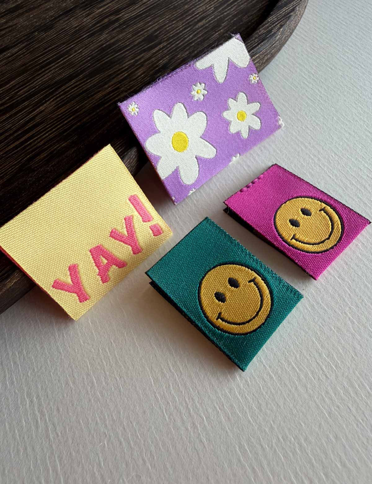 Smiley Pink | Geweven naailabel