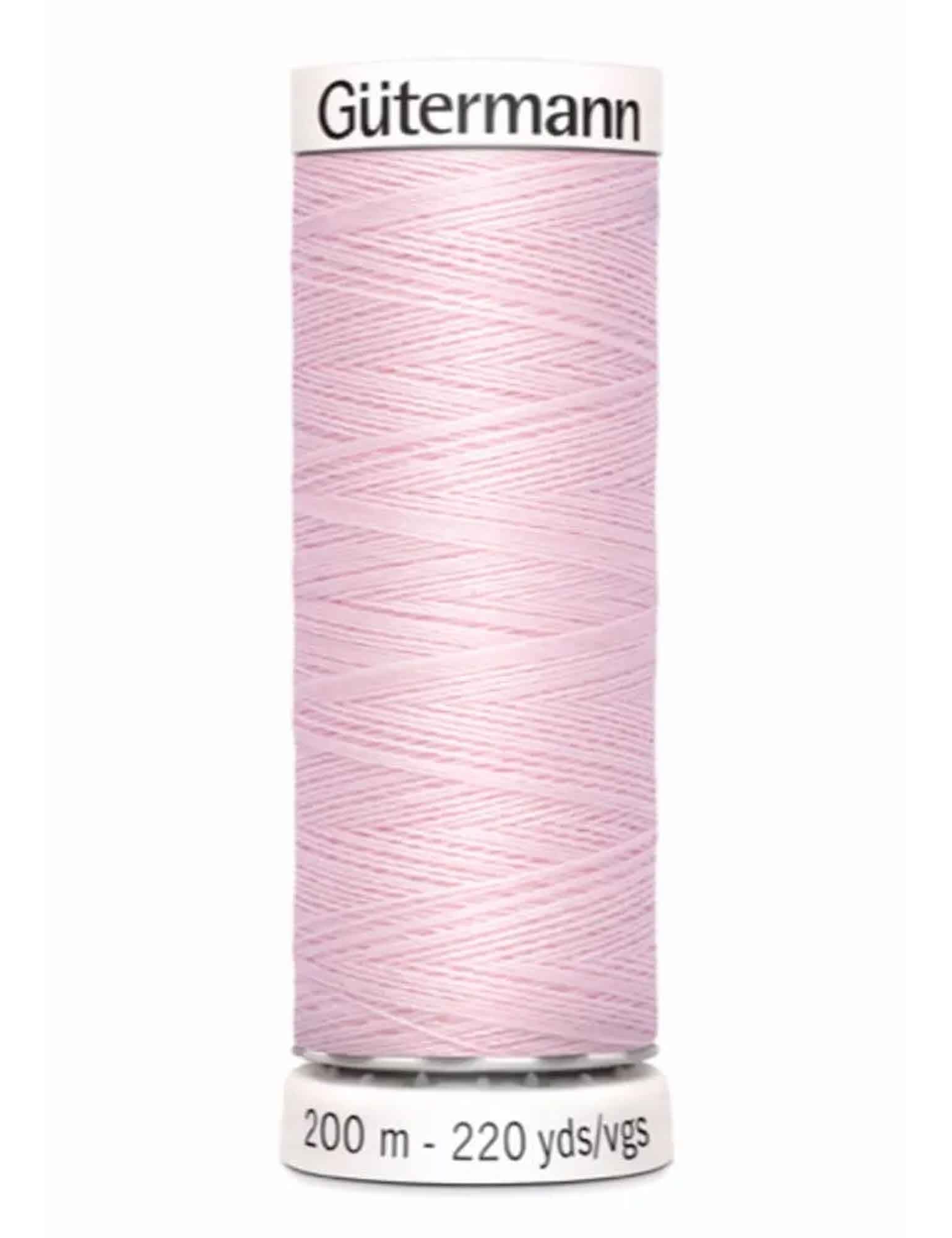 gutterman-naaigaren-372-marshmallow-pink-rebel-studio.jpg