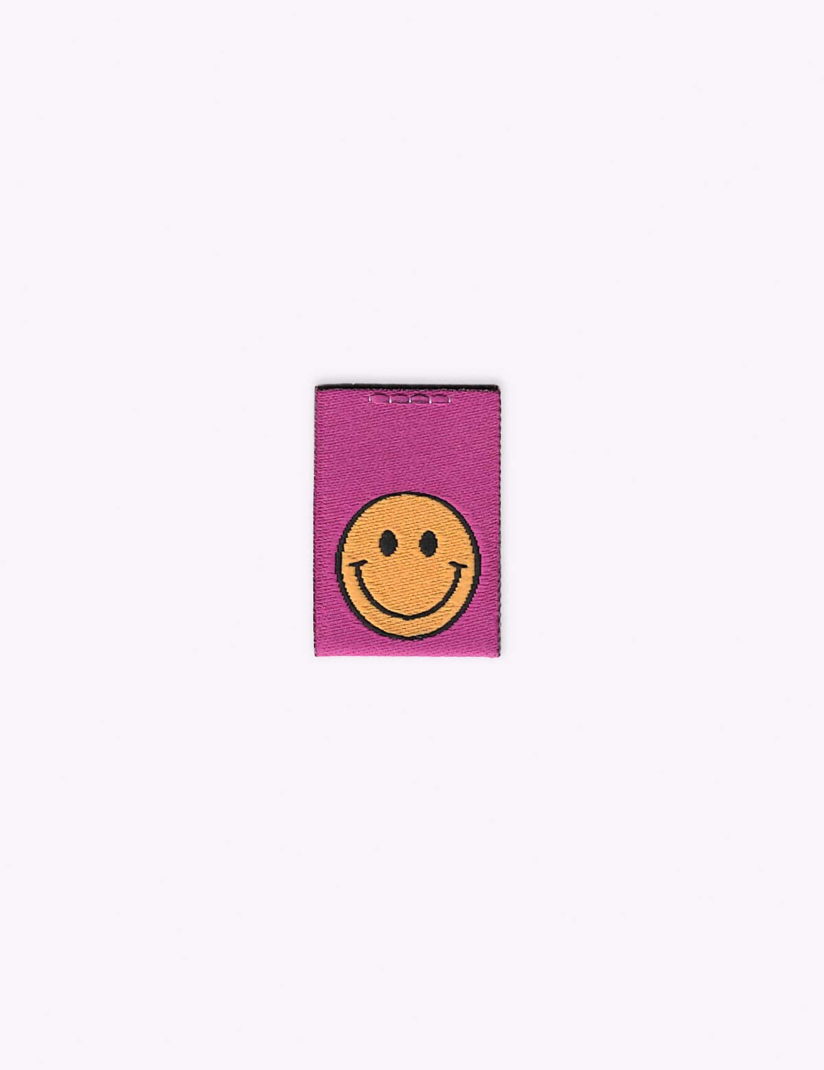 smiley-pink-geweven-naailabel-Rebel-Studio.jpg